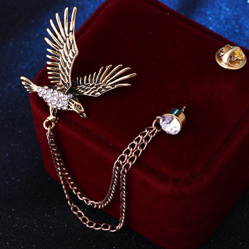 Vintage Eagle Brooch Men's Domineering Animal Pin Rhinestone Wings Chain Brooch