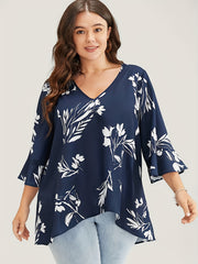  Floral Print Bell Sleeve V Neck Top