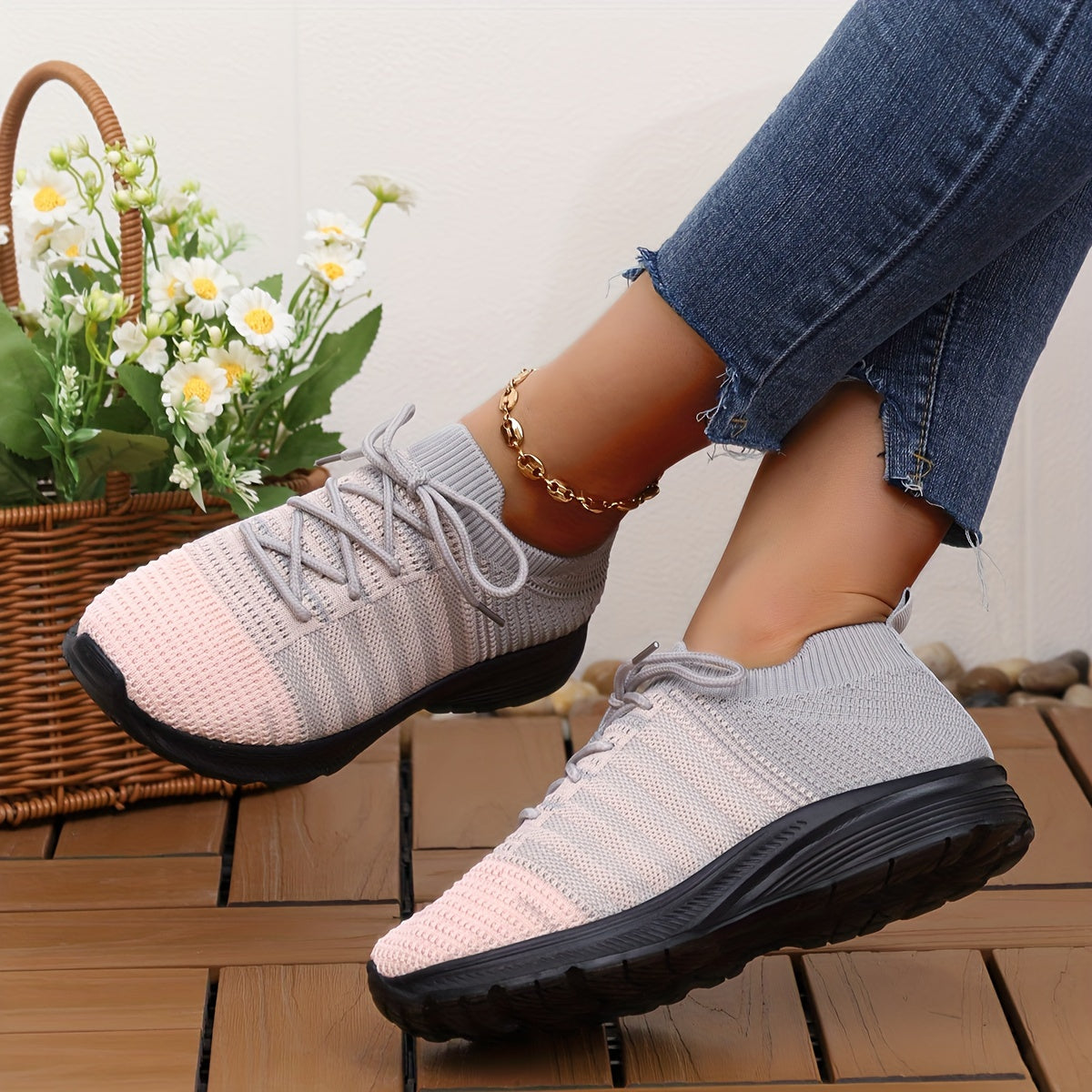 Women's Breathable Mesh Road Running Shoes Lightweight Lace up Soles Non slip