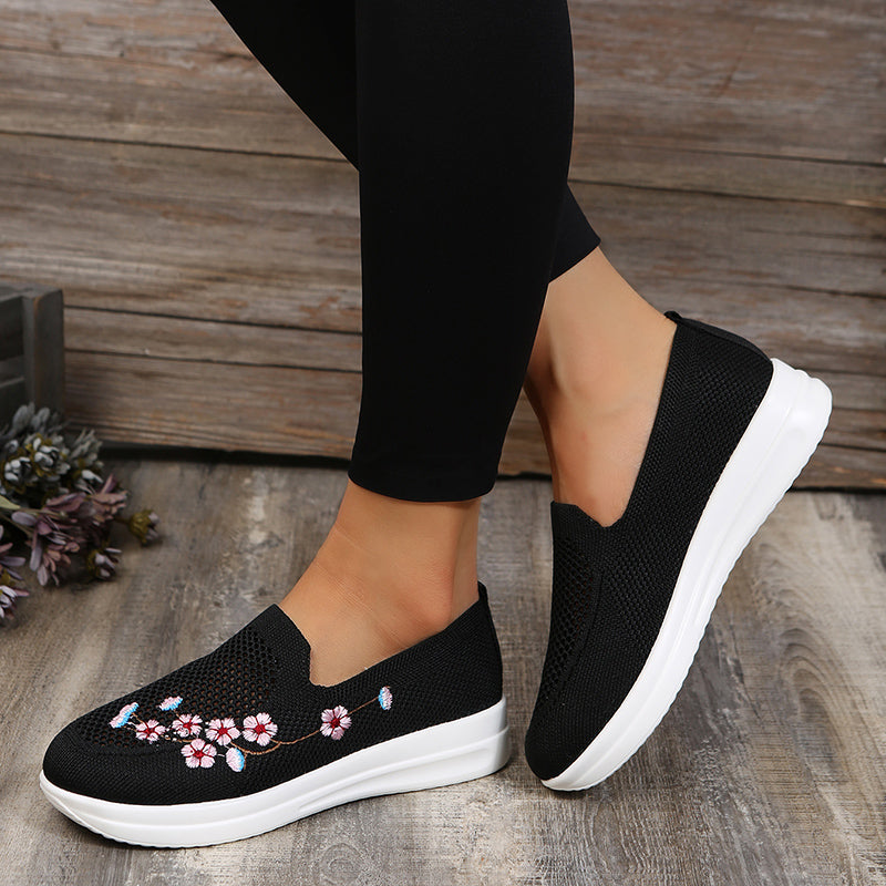 Women's Lightweight Knit Mesh Slip-On Sneakers
