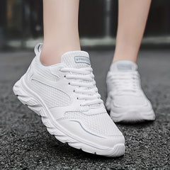Women's Lightweight Lace-Up Outdoor Running Shoes Soft Sole Mesh Sneakers