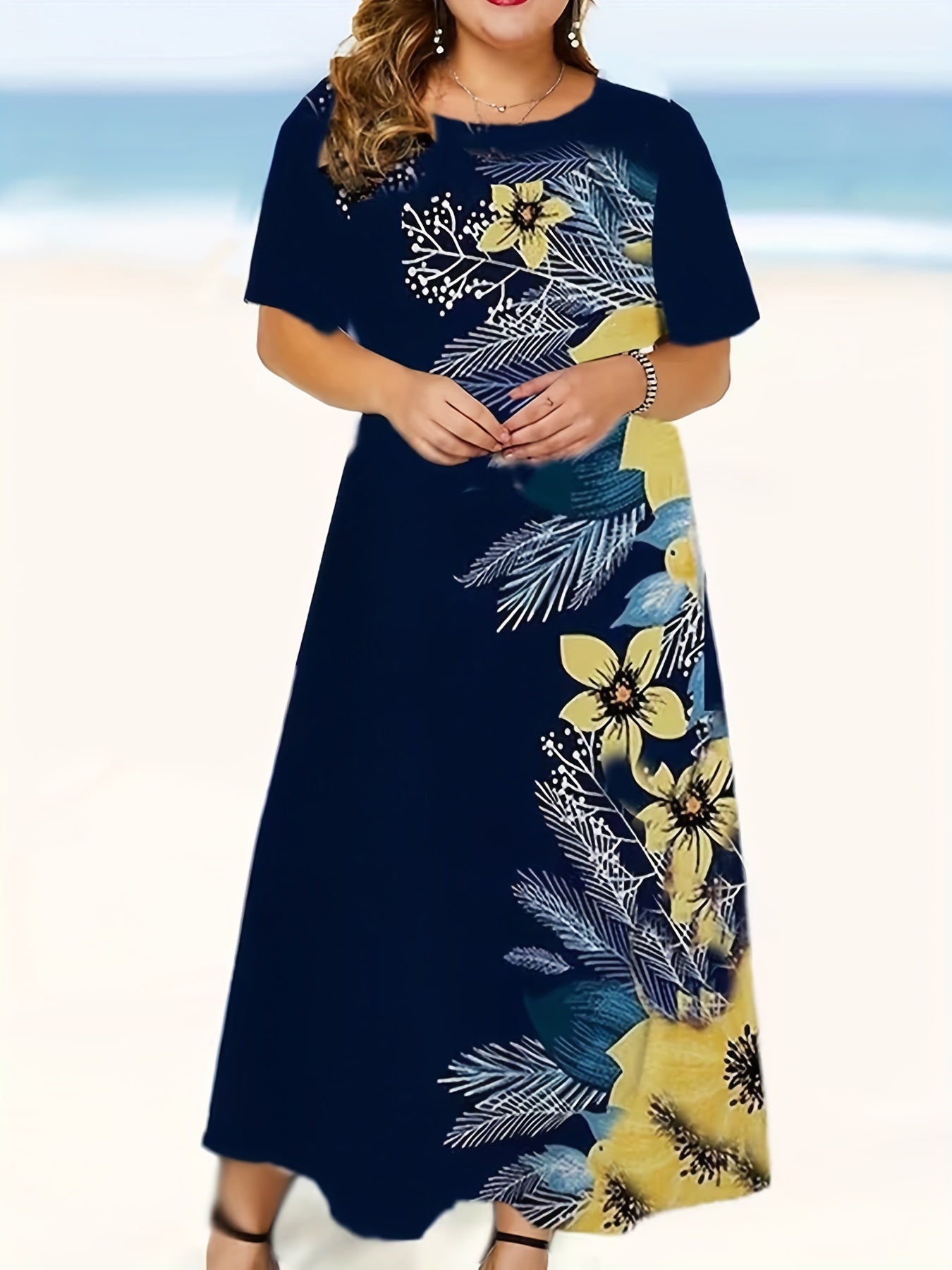  Floral Print Round Neck Maxi Dress