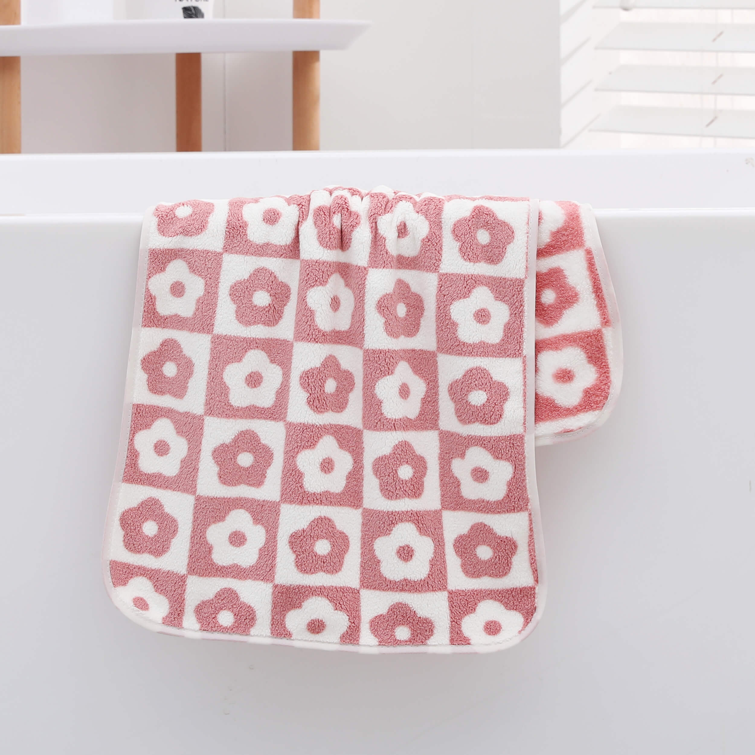 3pcs Plum Blossom & Coral Fleece Household Towels, 13 7x29 5in