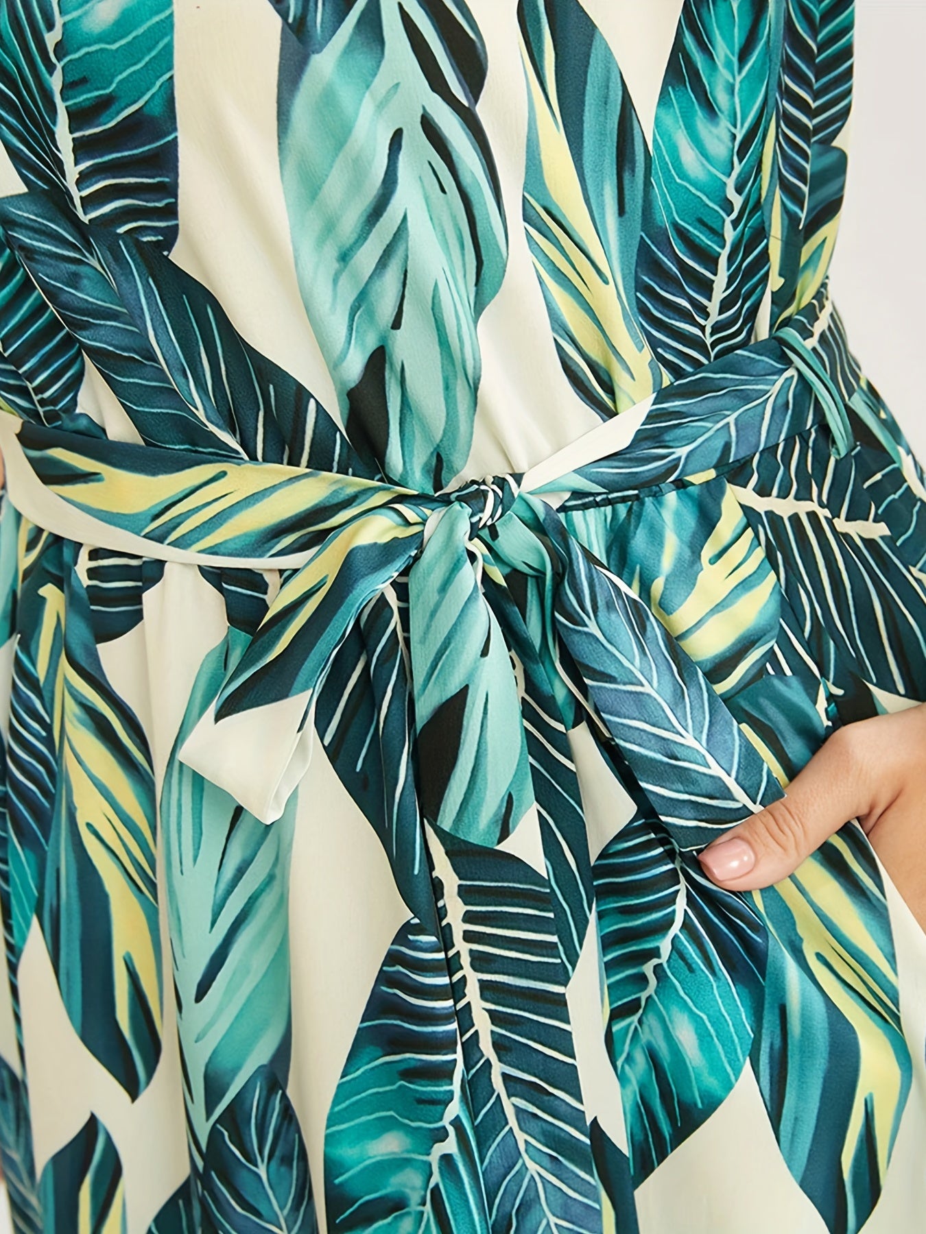  Tropical Print Halter Neck Maxi Dress With Pockets