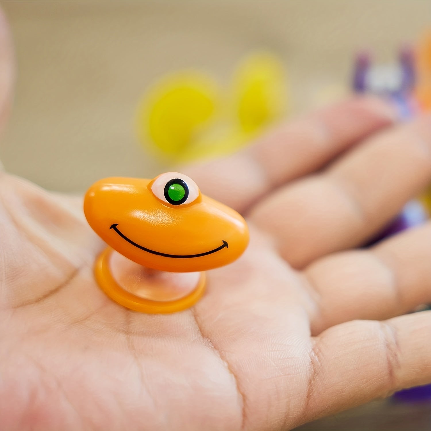 6pcs Big Eye Animal Spring Launchers Jumping Bouncy Toys Random