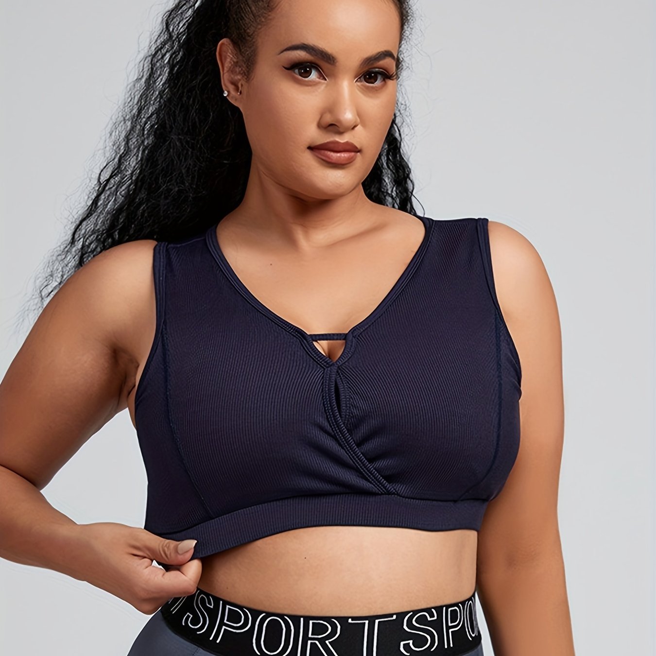  Sports Bra Ribbed Piping V Neck Medium Stretch Bra