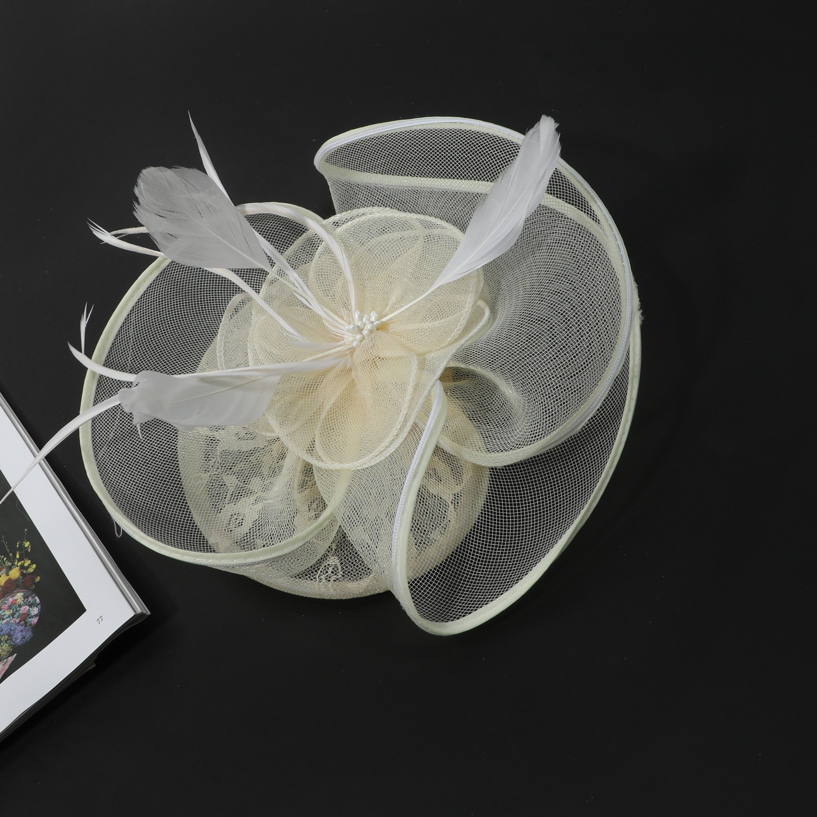 Women's Retro Mesh Flower Feather Clip - Bridal Headdress