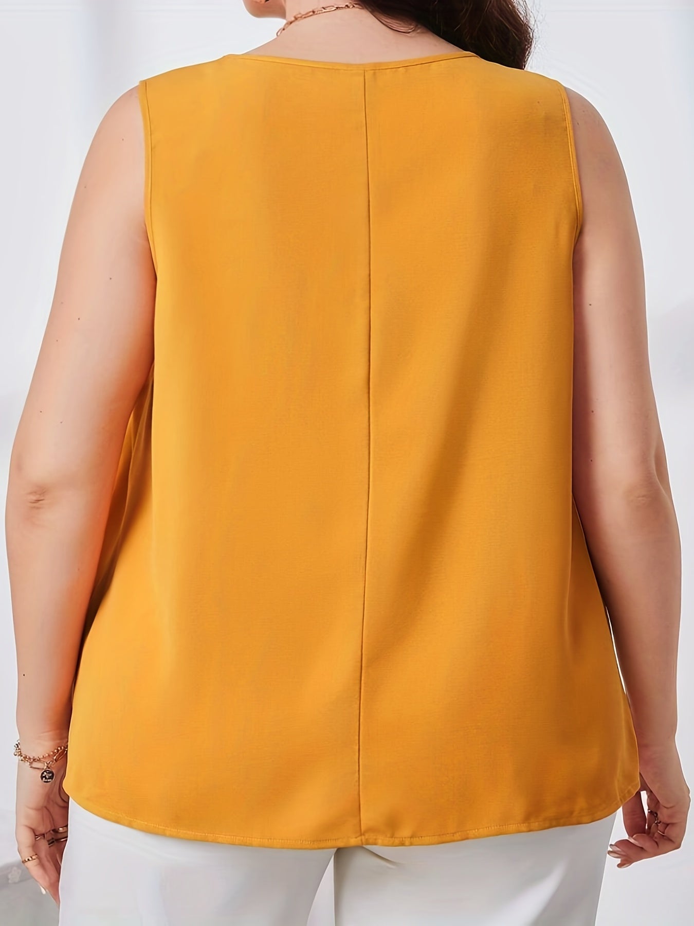  Solid V Neck Pleated Tank Top