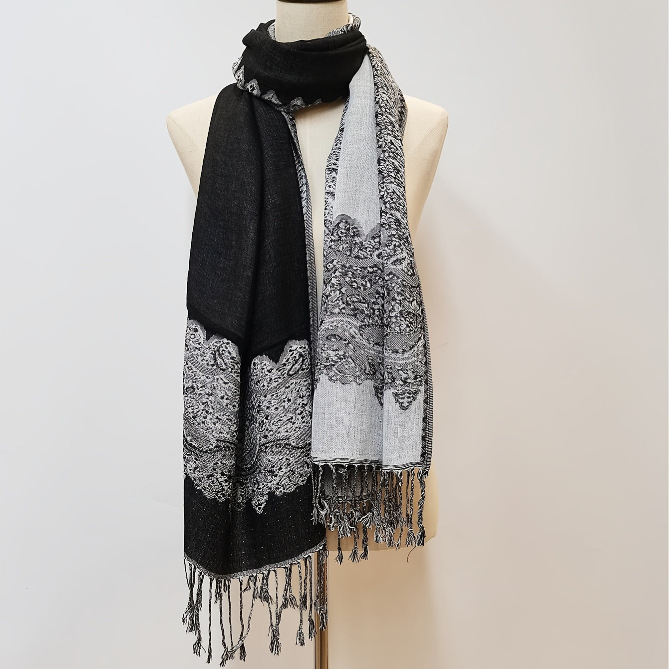 Large Tassel Scarf Jacquard Vintage Shawl Windproof Wrap