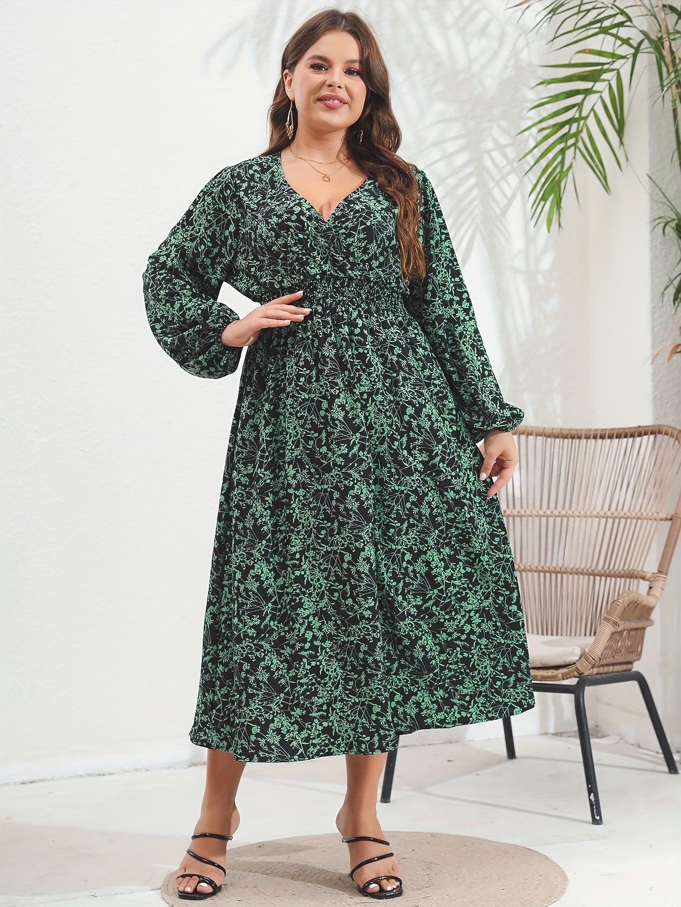 Women's Plus Ditsy Print Long Sleeve V Neck Nipped Waist Dress