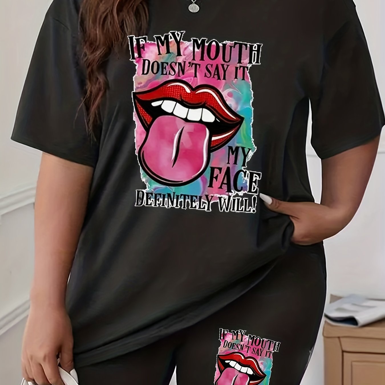  Colorblock Lip & Slogan Print 2 Piece Set