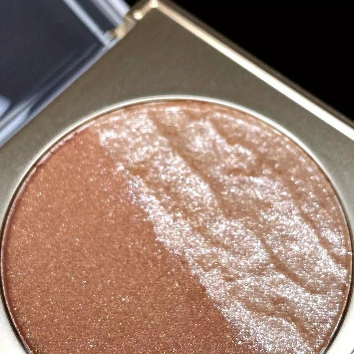 Lustrous Fairy Highlighting Blush & Eyeshadow Powder Dewy Finish