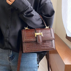 Retro Rivet Messenger Bag Wave Version Women Shoulder Small Square Bag