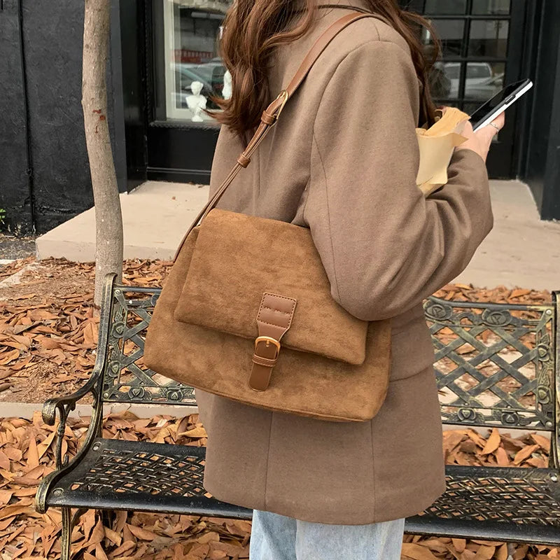Women's Velvet Crossbody Bag Retro Shoulder Handbag Large Capacity Tote