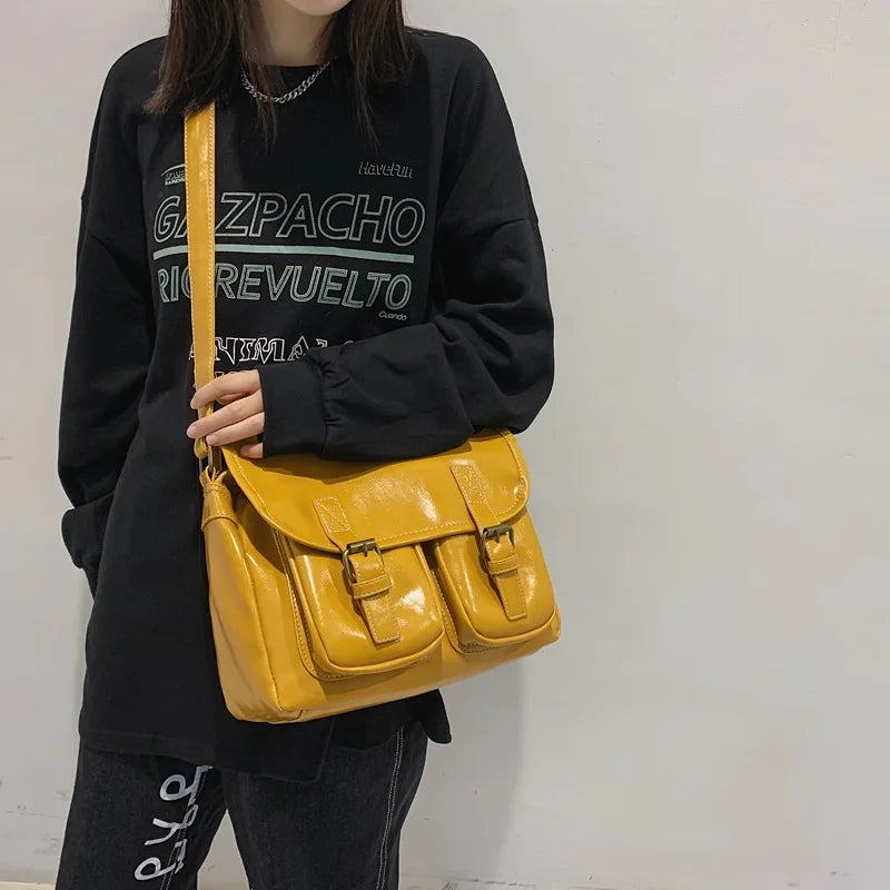 Retro Large-capacity Handbag Women's Shoulder Messenger Bag