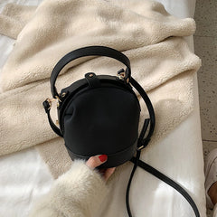 Fashionable Straddle Bag Handbag for Autumn and Winter