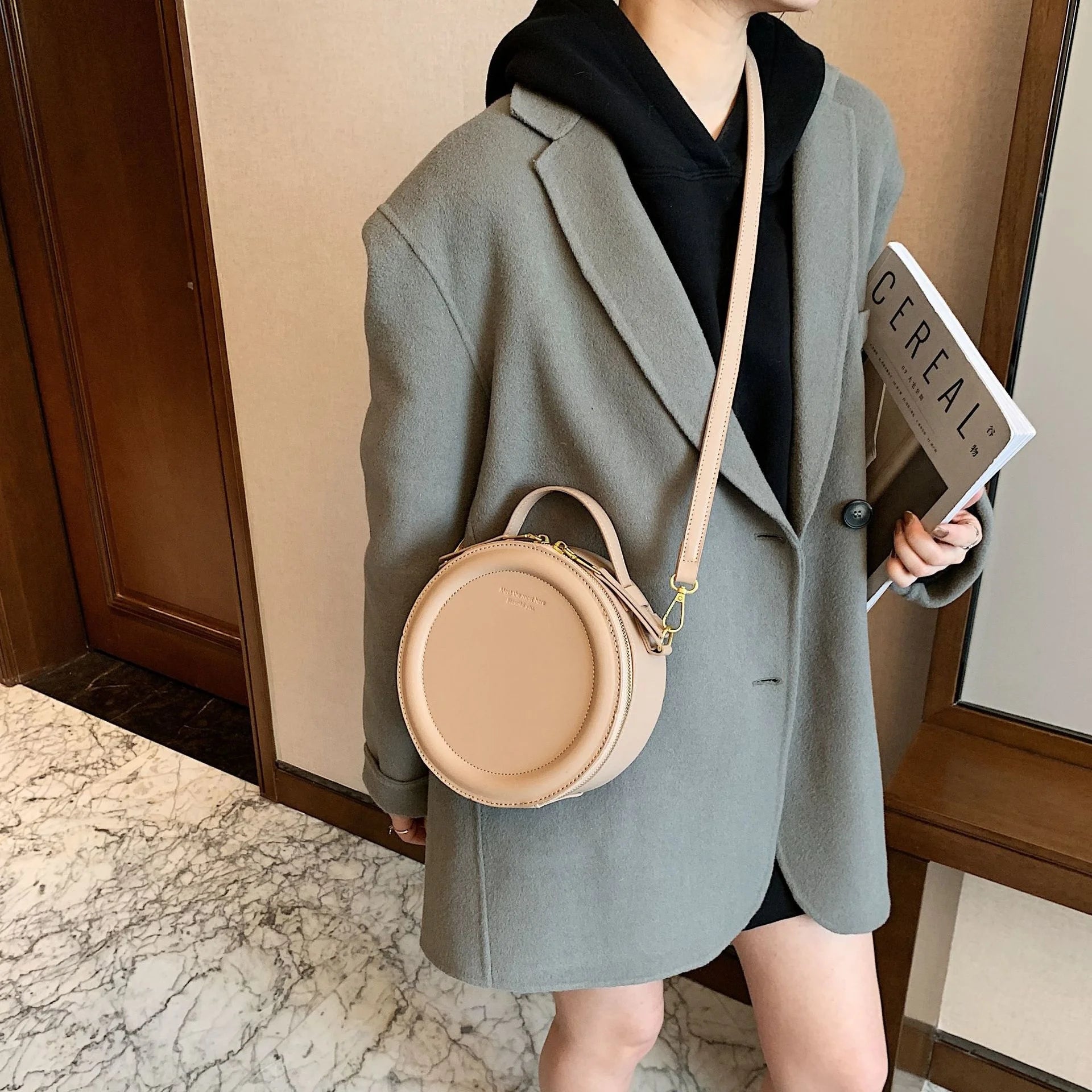 Women PU Leather Shoulder Bag with Zipper - HQ378