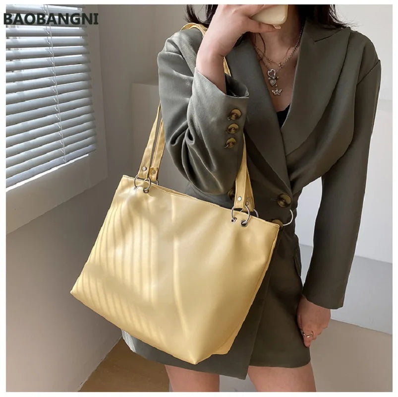 Leather Tote Bag Handbags Zipper Wide Bucket Clutch