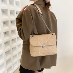 Women Shoulder Bag with Chains Messenger Bag