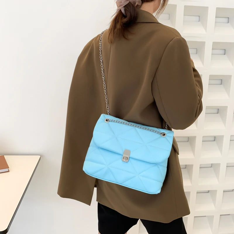 Women Shoulder Bag with Chains Messenger Bag