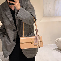Western Retro Shoulder Bag for Women
