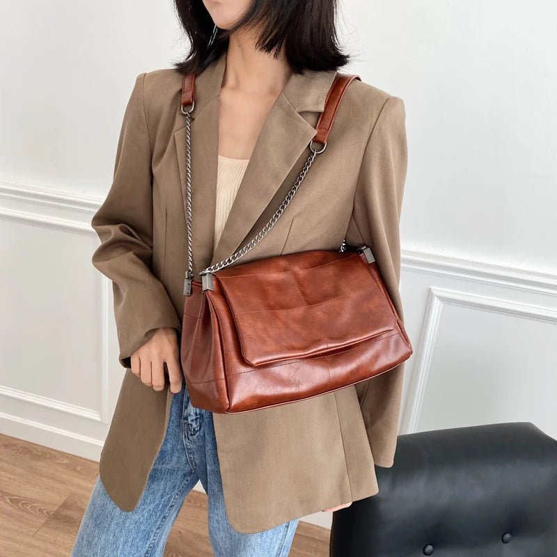 Chain Messenger Bag Women Large Capacity Shoulder Crossbody Casual Handbags