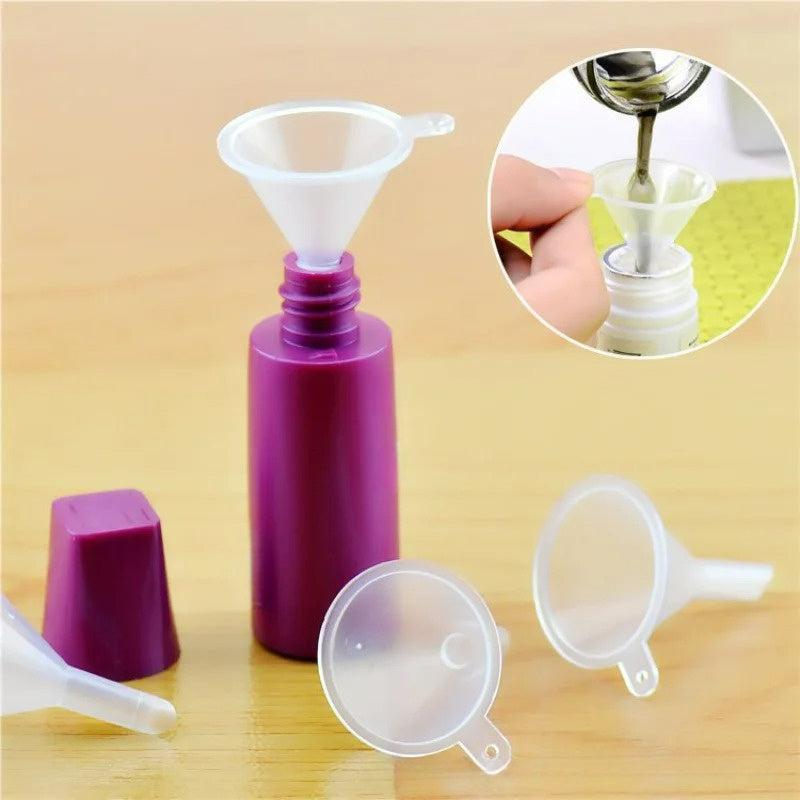 10pcs Mini Plastic Funnel Small Mouth Liquid Funnels Lab Supplies