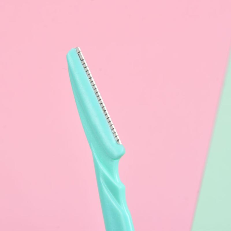 Precision Eyebrow and Face Razor for Smooth Hair Trimming