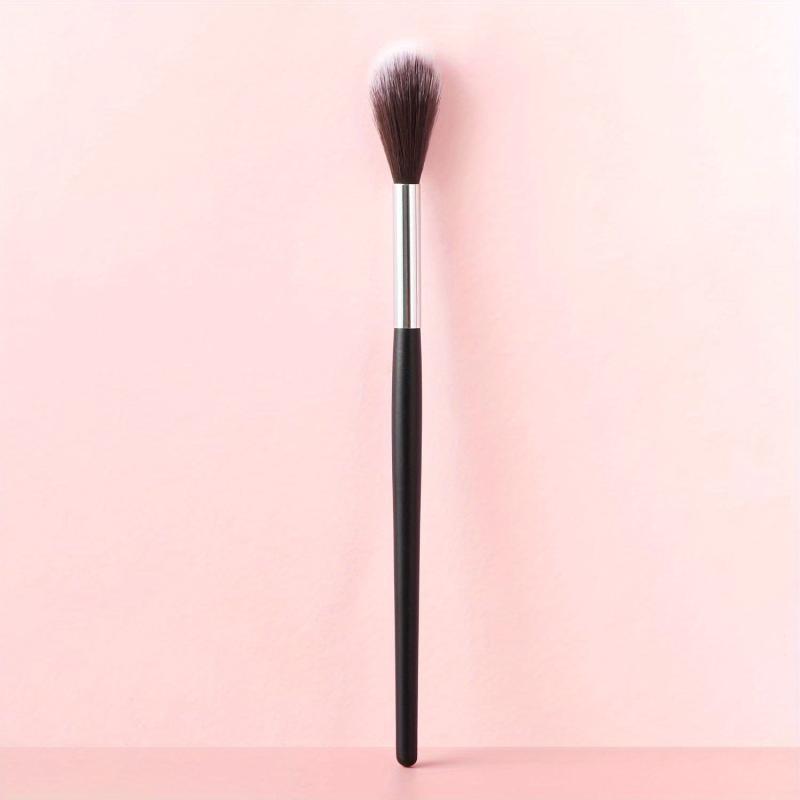 Tapered Face Makeup Brush for Powders and Creams