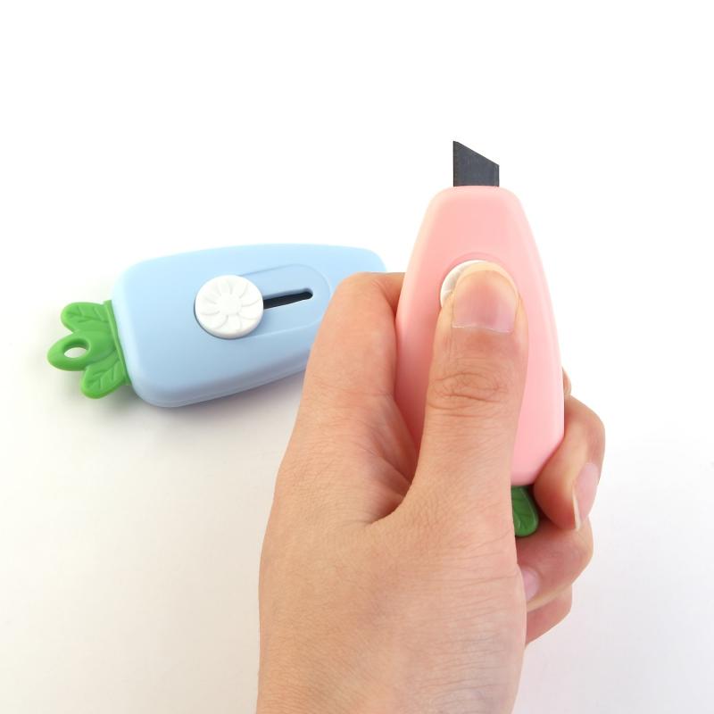 2pcs Carrot Shaped Mini Art Utility Knives Box Cutter