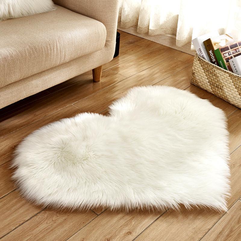 Soft Fluffy Heart Faux Fur Rug 40x30cm Non Slip, Ideal Gift for Girls