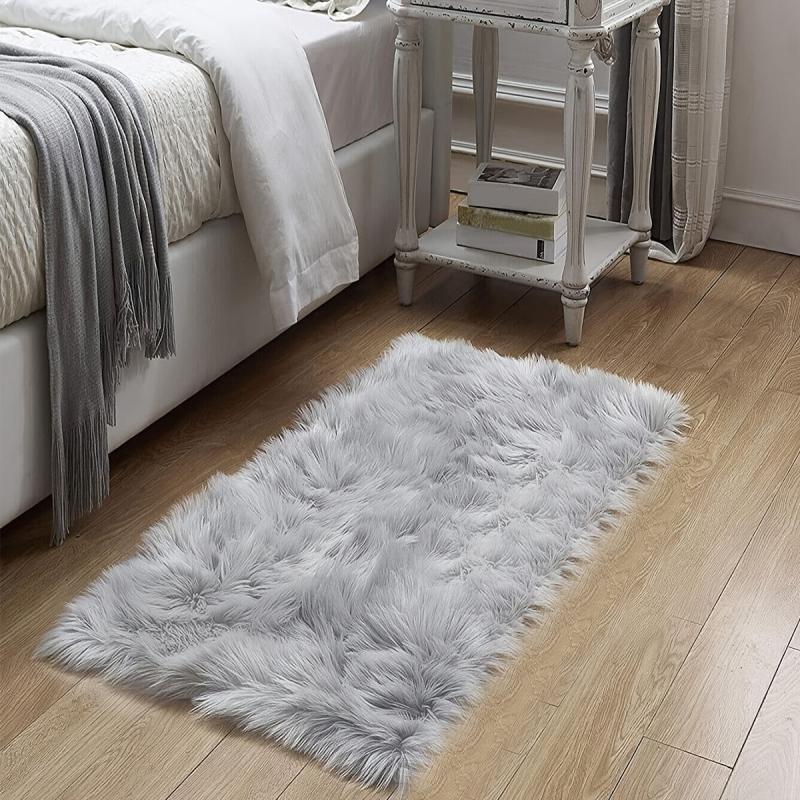Soft Light Grey Shaggy Rug for Bedroom & Living Room Plush Carpet