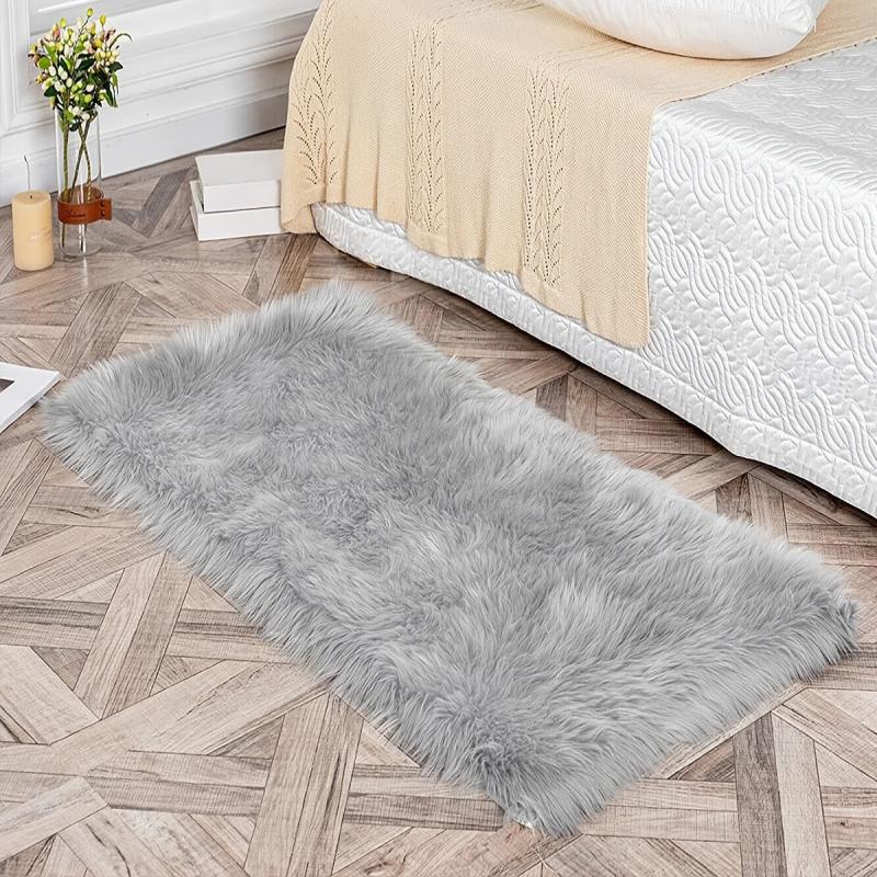 Soft Light Grey Shaggy Rug for Bedroom & Living Room Plush Carpet
