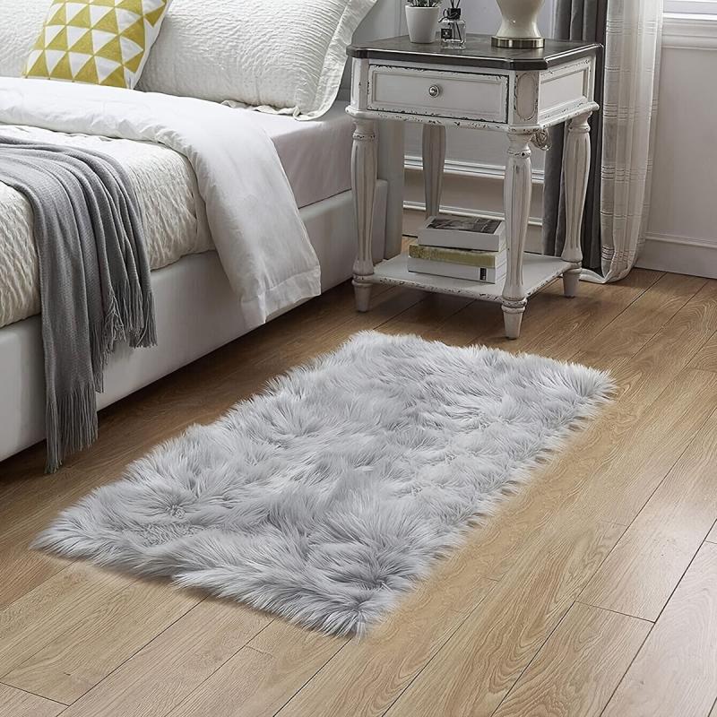 Soft Light Grey Shaggy Rug for Bedroom & Living Room Plush Carpet