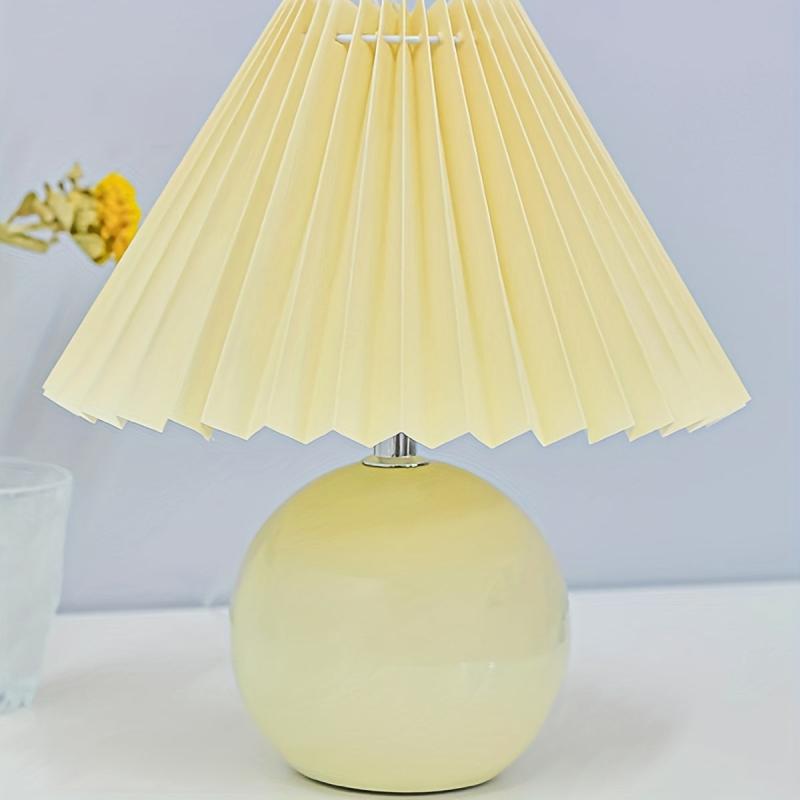 Nordic Solid Wood Desk Lamp Bedroom Bedside Lamp Girl Folk Dorm Decoration