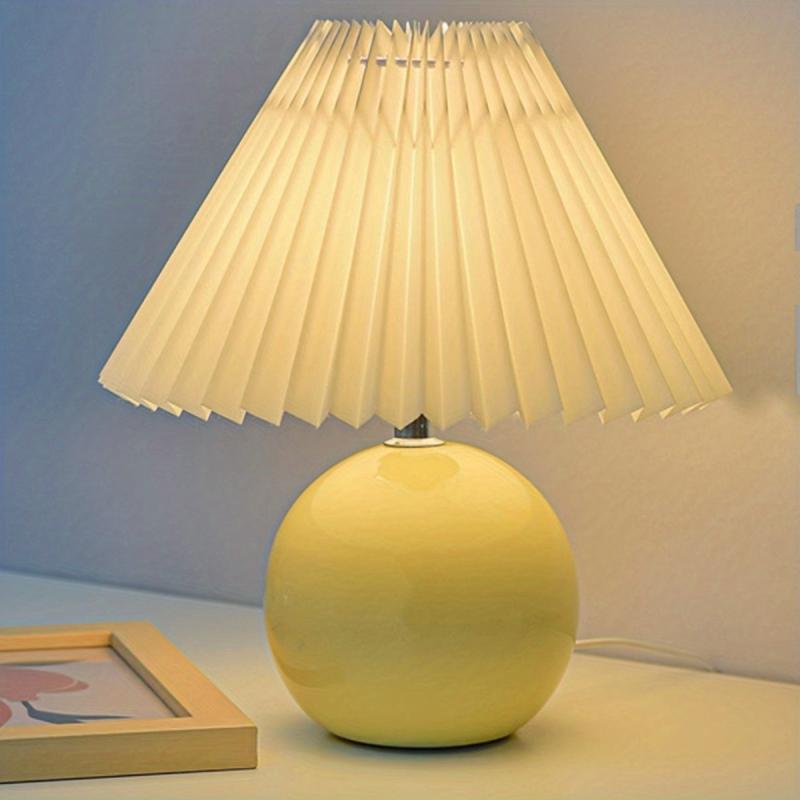 Nordic Solid Wood Desk Lamp Bedroom Bedside Lamp Girl Folk Dorm Decoration