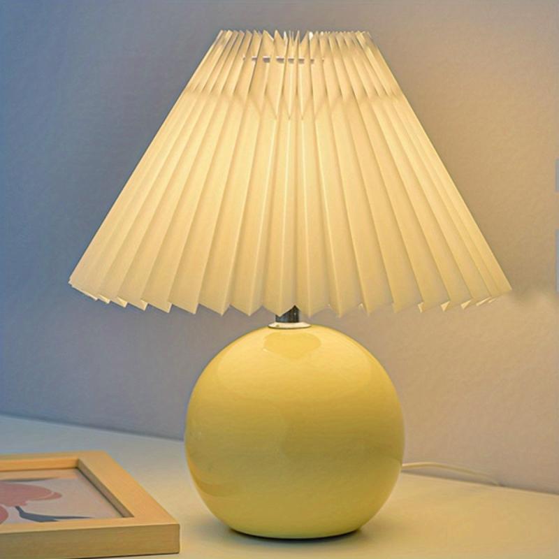 Nordic Solid Wood Desk Lamp Bedroom Bedside Lamp Girl Folk Dorm Decoration