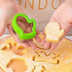 6pcs Christmas Biscuit Cutters Cookie Stamps Plunger Cutter Fondant Molds