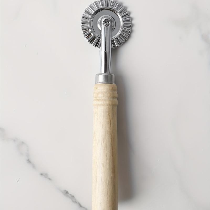 Ravioli Cutter Wheel with Wooden Handle, Zinc Alloy Pizza Cutter for Kitchen