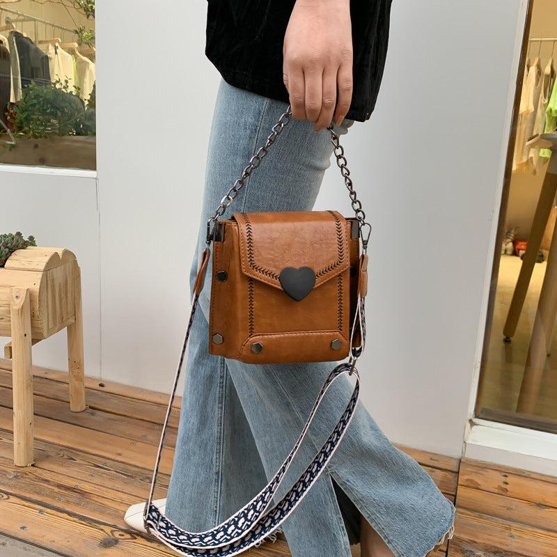 Y2K Mini Studded Crossbody Bag Heart Flap Purse Vintage Chain Handbags
