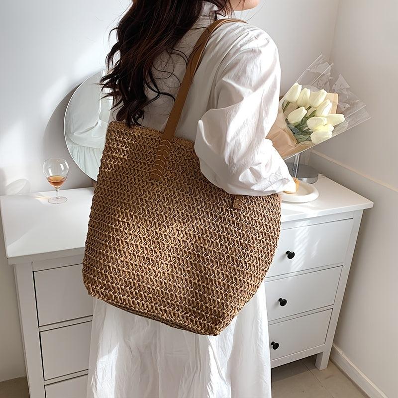Stylish Woven Shoulder Bag for Travel and Beach