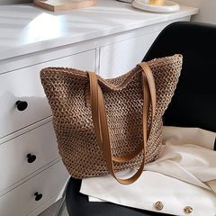Stylish Woven Shoulder Bag for Travel and Beach