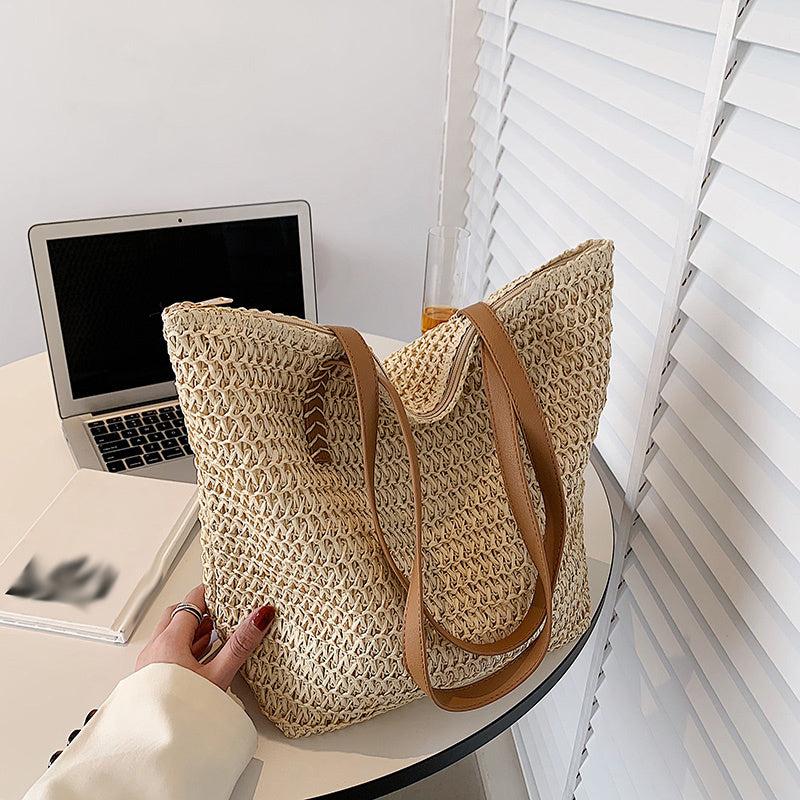 Stylish Woven Shoulder Bag for Travel and Beach