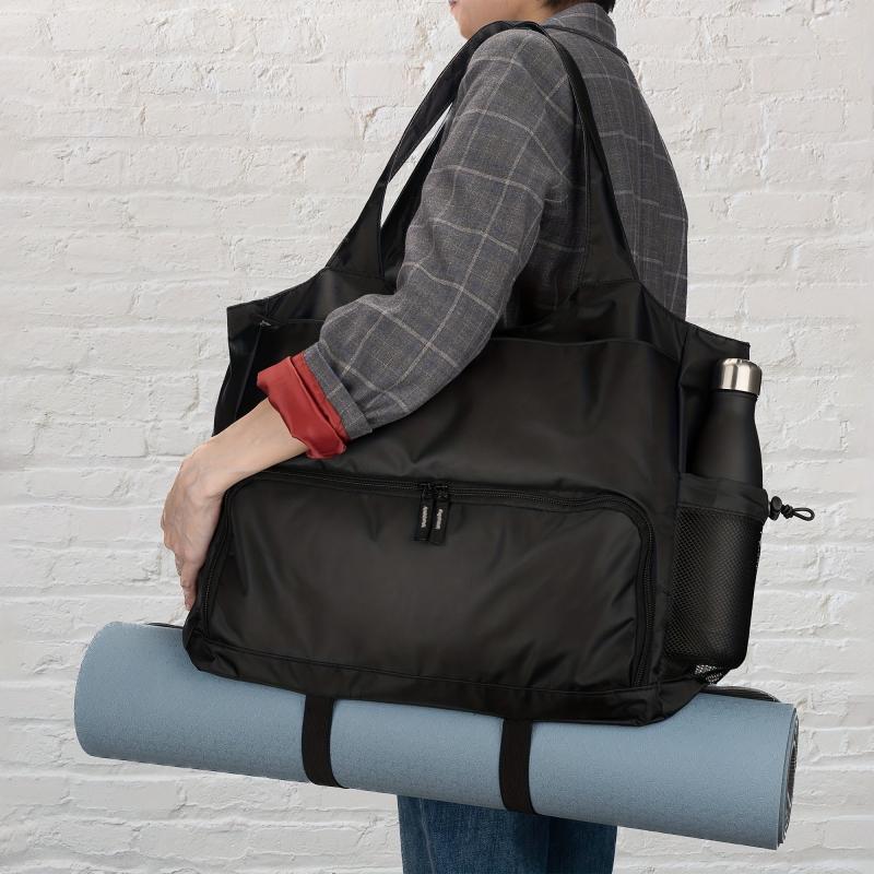 Nylon Sports Duffle Bag Large Capacity Gym Bag Waterproof Travel Luggage