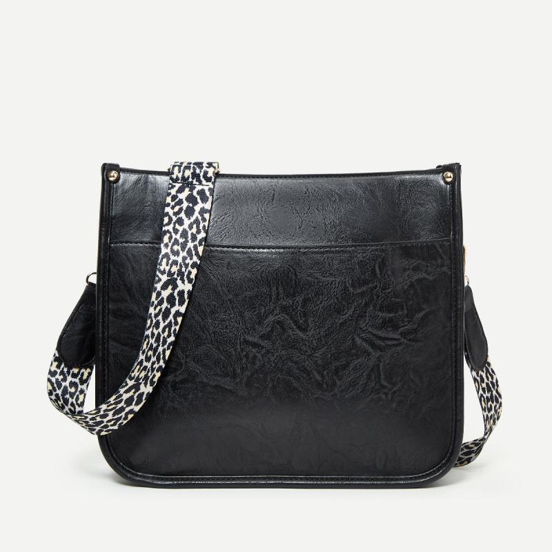 Classic Shoulder Bag Large Capacity Travel Bag With Side Zipper Pocket