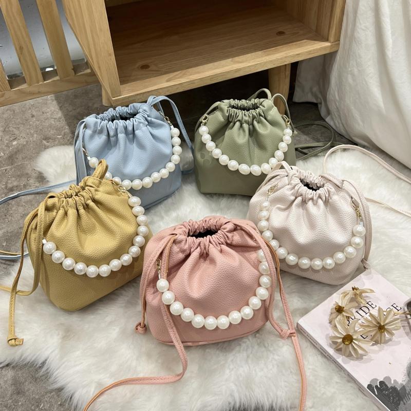 Minimalist Soldi Bucket Bag Drawstring Shoulder Bag With Beaded Strap