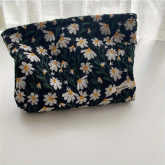 Daisy Flower Makeup Bag Embroidered Summer Travel Toiletry Pouch for Women