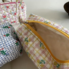 Floral Quilted Wristlet Cosmetic Bag Makeup Brush Bag