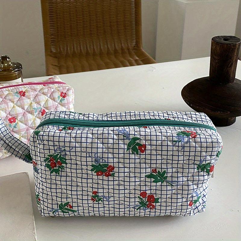 Floral Quilted Wristlet Cosmetic Bag Makeup Brush Bag