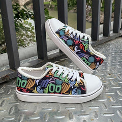 Women's Graffiti Print Sneakers Lightweight Canvas Shoes